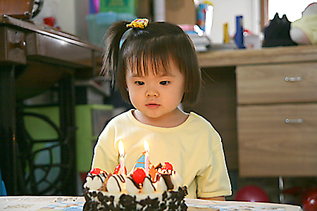 cakecandle2.jpg